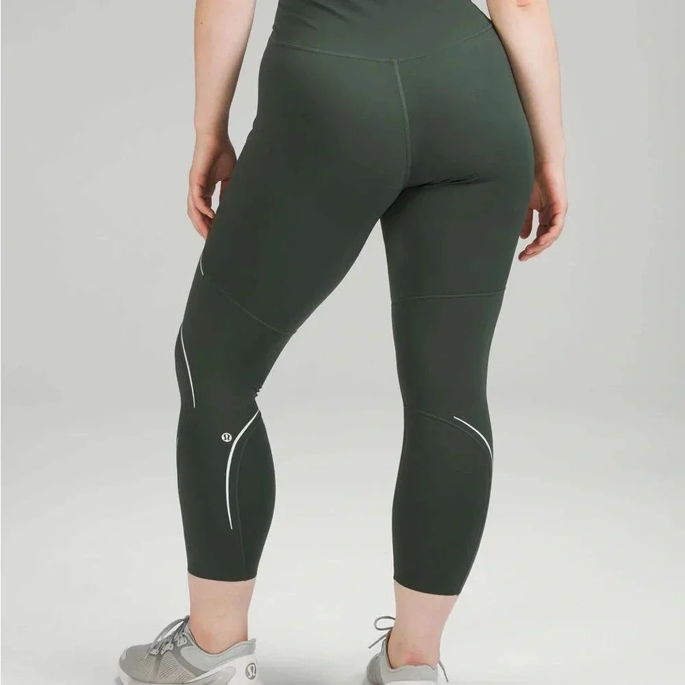 🆕 Lululemon Base Pace HR Reflective Tight 25” Smoked Spruce